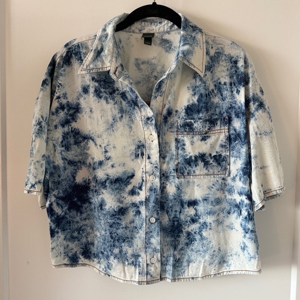 Wild Fable Blue Tie-Dye Button Down Shirt - Size M